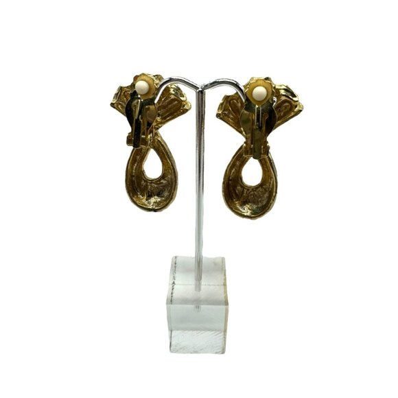 Vintage Gold Tone Clip-On Earring Set Of 4 Styles - Picture 15 of 15